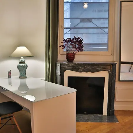 Parisien - Tour Eiffel Appartement Parijs
